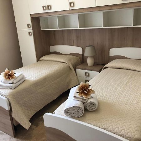 Casa Vacanze Makari ตรัปเปโต ภายนอก รูปภาพ
